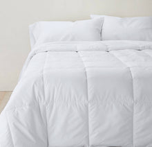 Load image into Gallery viewer, Twin Light Weight Premium Down Alternative Comforter/Duvet