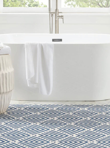 Cleo Navy Machine Washable Rug 2'x3'