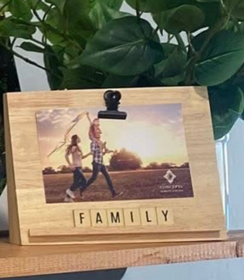 Oak Wood 7"x6" Photo Frame w/Clip "Family"