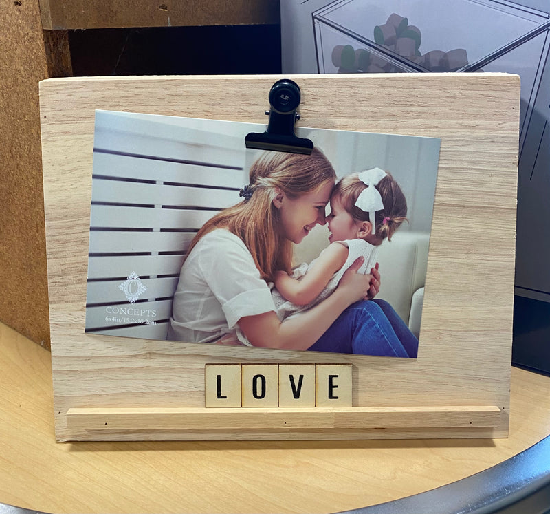 Oak Wood 7"x6" Photo Frame w/Clip "Love"