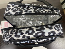 Load image into Gallery viewer, Boxy Lunch Tote - Snow Leopard
