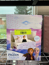 Load image into Gallery viewer, Twin Frozen Royally Cool Sheet Set
