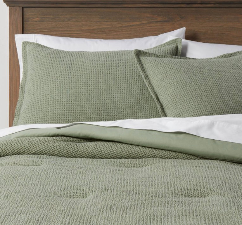 Twin/Twin XL Washed Waffle Weave Comforter & Sham Set Sage Green