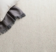 Load image into Gallery viewer, Honeycomb Ivory/Grey Woven Wool Rug 8x10 Gray

