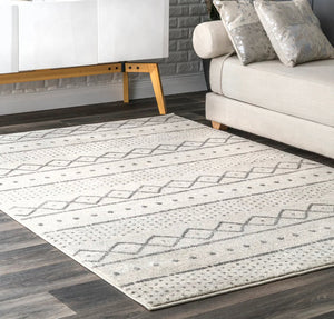 Striped Geometric Rug 4' x 6' - Beige