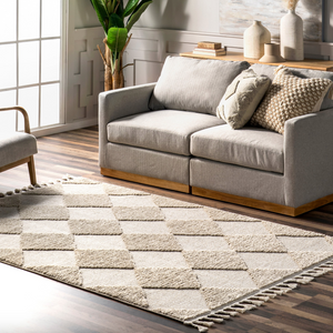 Marissa High/Low Diamond Tassel Area Rug 6'x7'9"