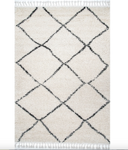 Load image into Gallery viewer, 4&#39; x 6&#39; Jessie Moroccan Lattice Tassel Area Rug
