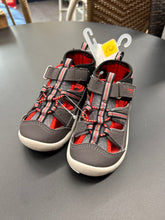 Load image into Gallery viewer, OshKosh B&#39;gosh Toddler Bump Toe Sandals
